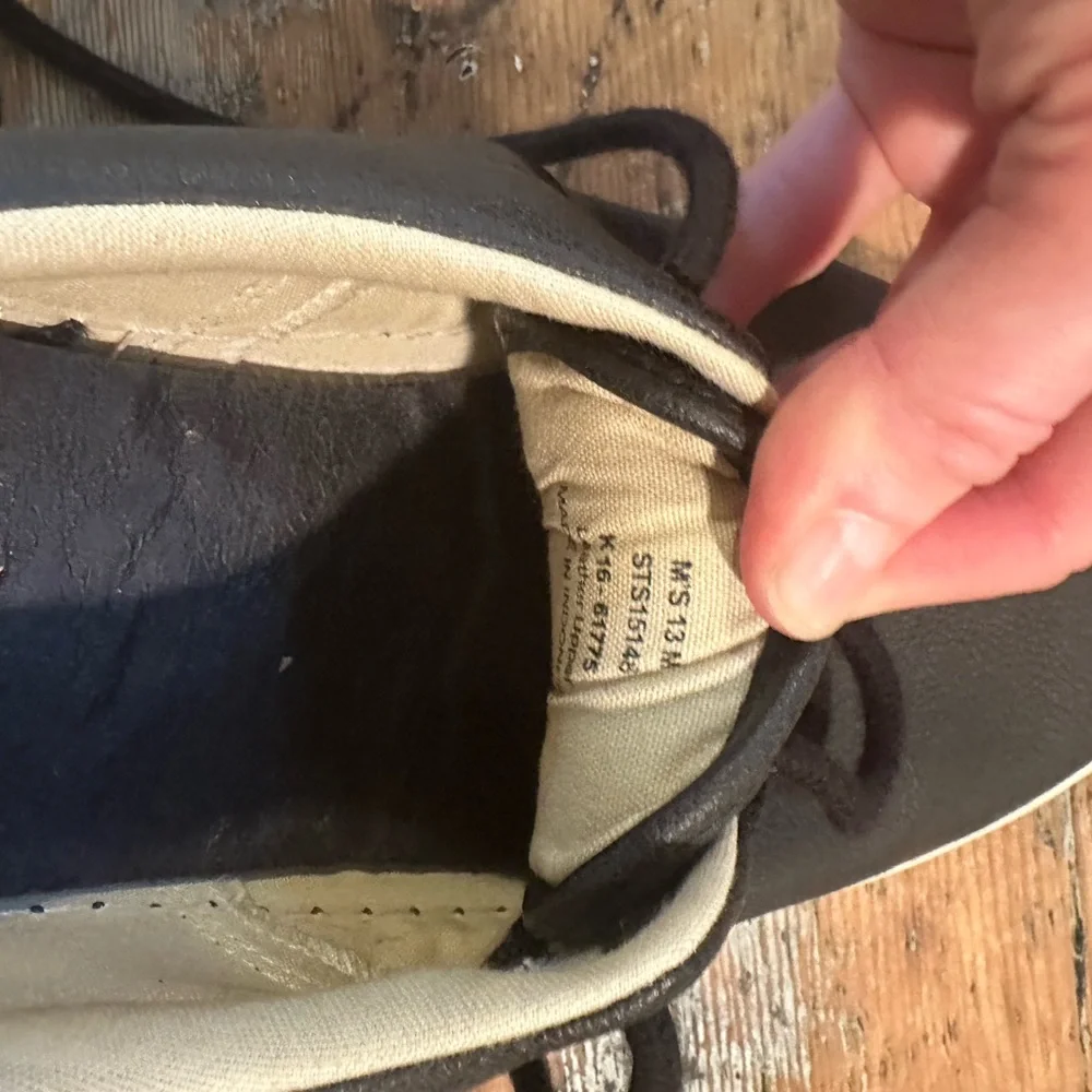 Sperry Memory Form Leather Sneakers